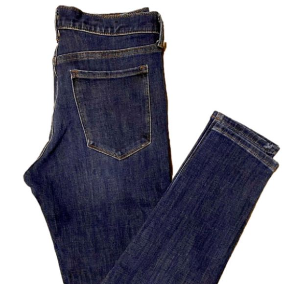 BANANA Republic. Skinny high waisted slim cut. Medium/dark wash. - Picture 1 of 5